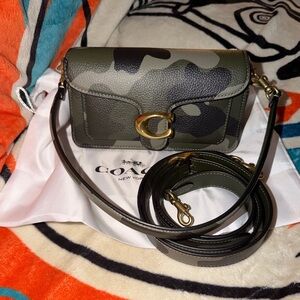 Like new coach tabby 20 in camo